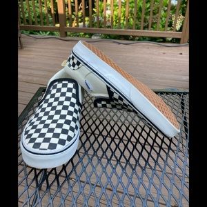 VANS CLASSIC BLACK/WHITE CHECKERBOARD SLIP ONS 5